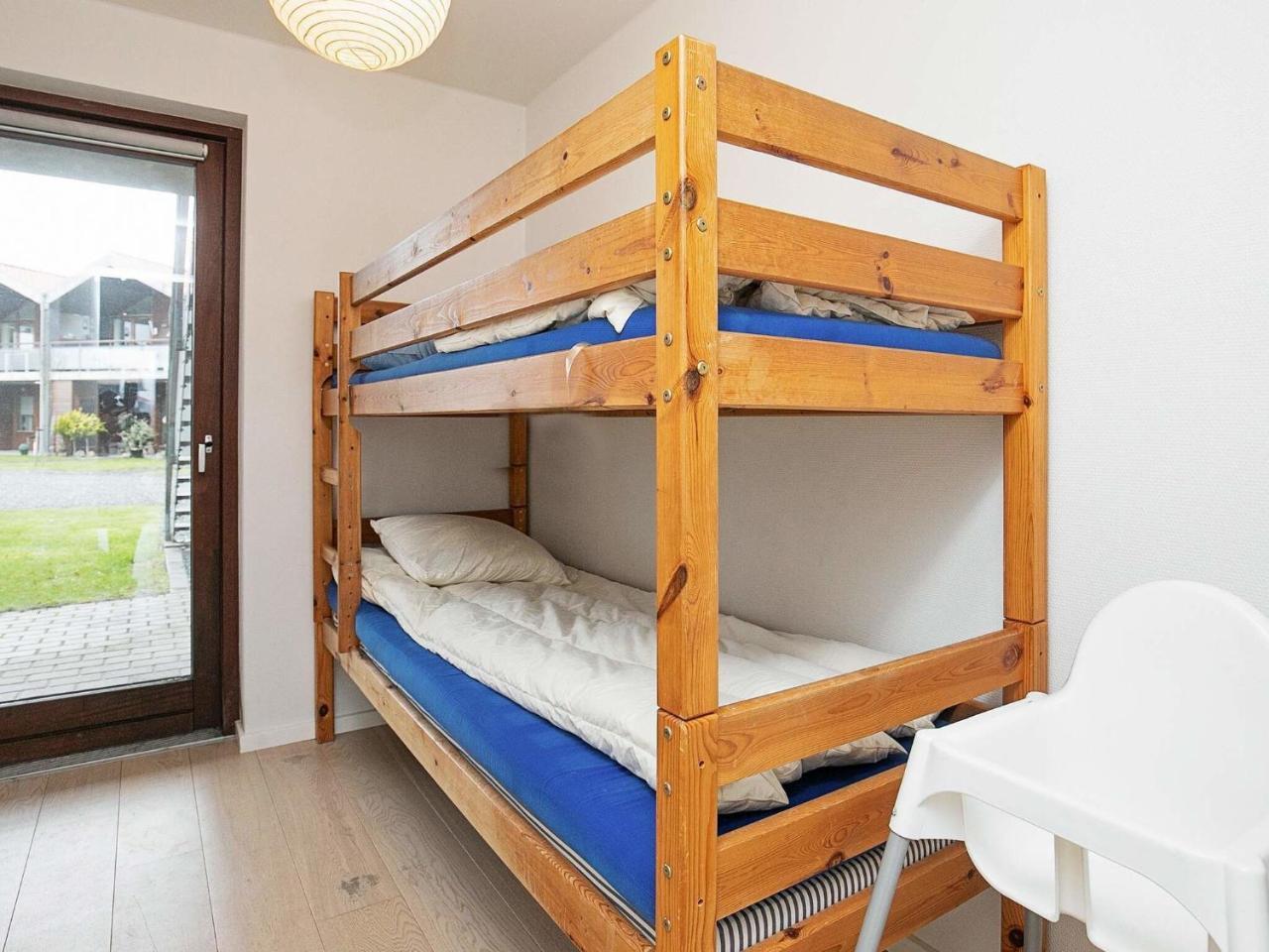 4 Person Holiday Home In 博恩瑟 外观 照片